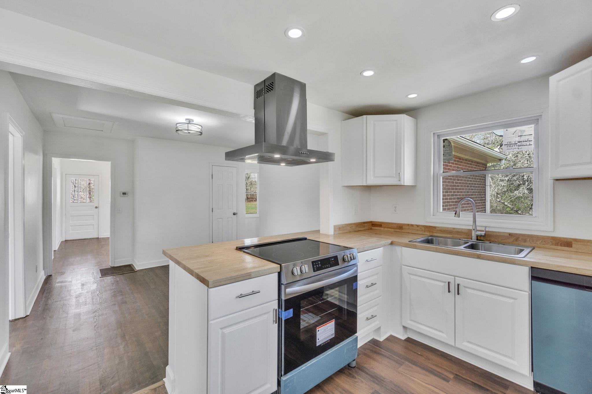 261 Gunter Road Simpsonville, SC 29680 - Photo 10 of 27 Gallery Image 10