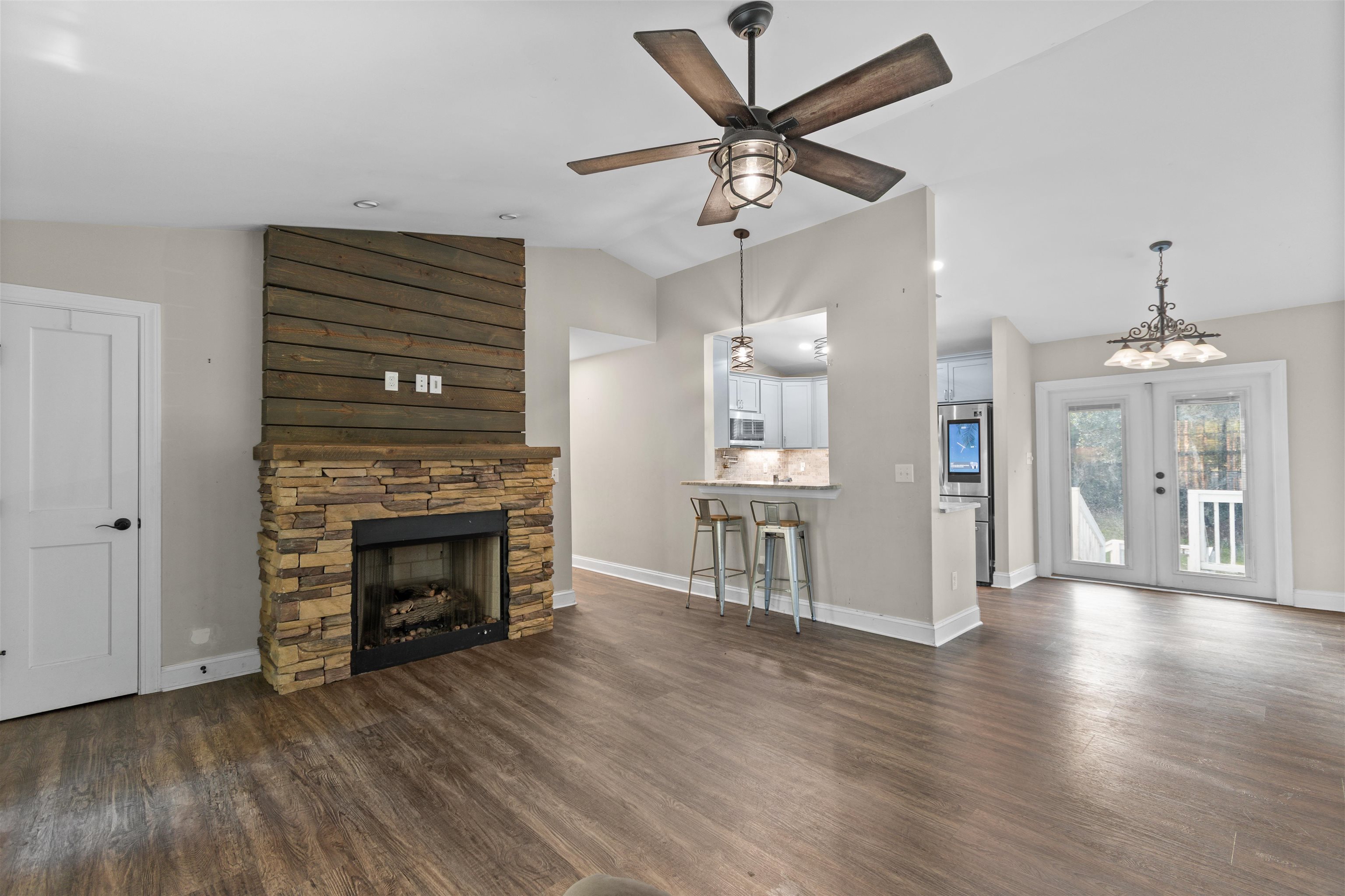 798 Redmond Court Conway, SC 29526 - Photo 3 of 58