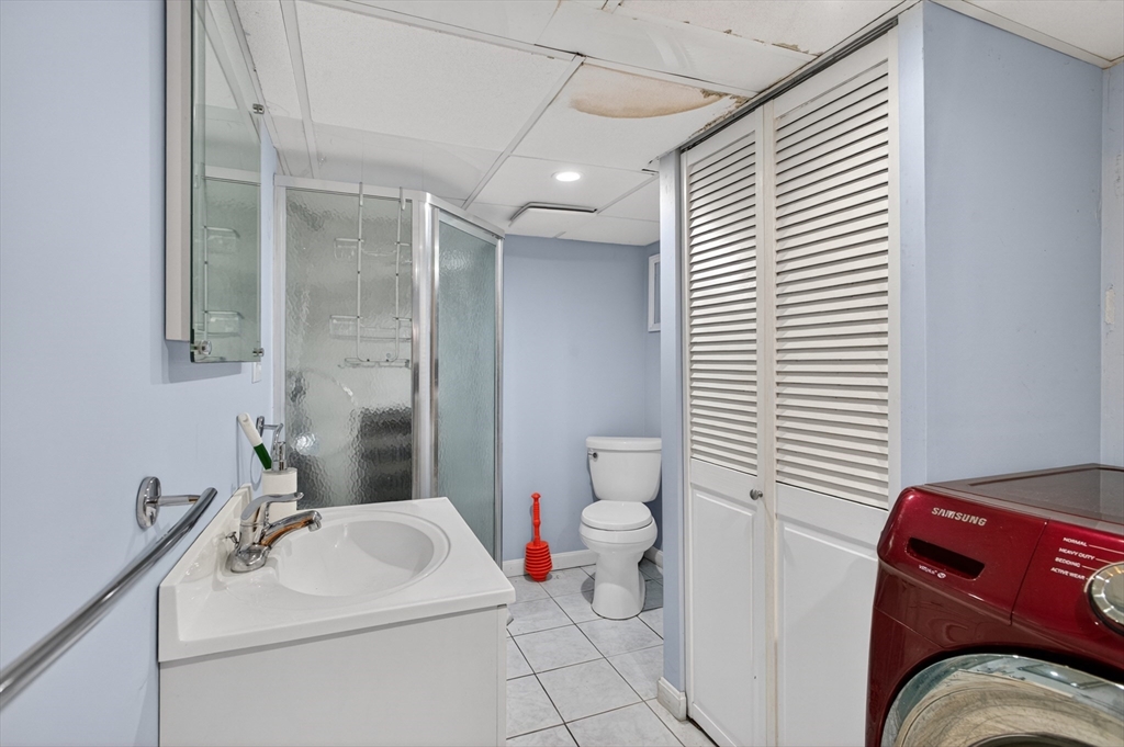 962 Pleasant Street Worcester, MA 01602 - Photo 26 of 32