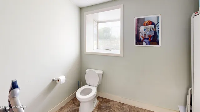 $3,600 | 1638 Highway 9, South Glens Falls, NY 12803