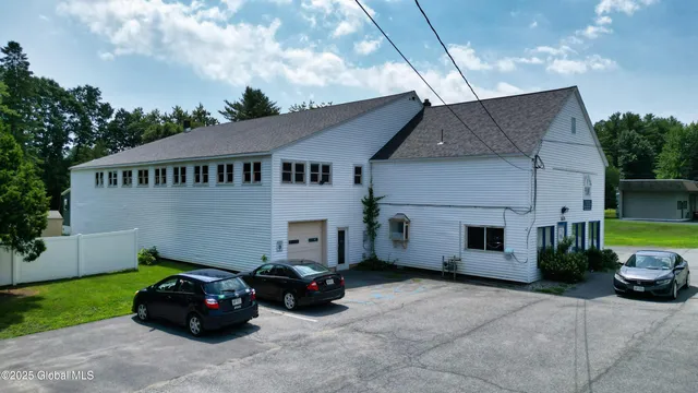 $3,600 | 1638 Highway 9, South Glens Falls, NY 12803