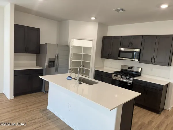 $474,270 | 1128 South Grantham Drive, Vail, AZ 85641