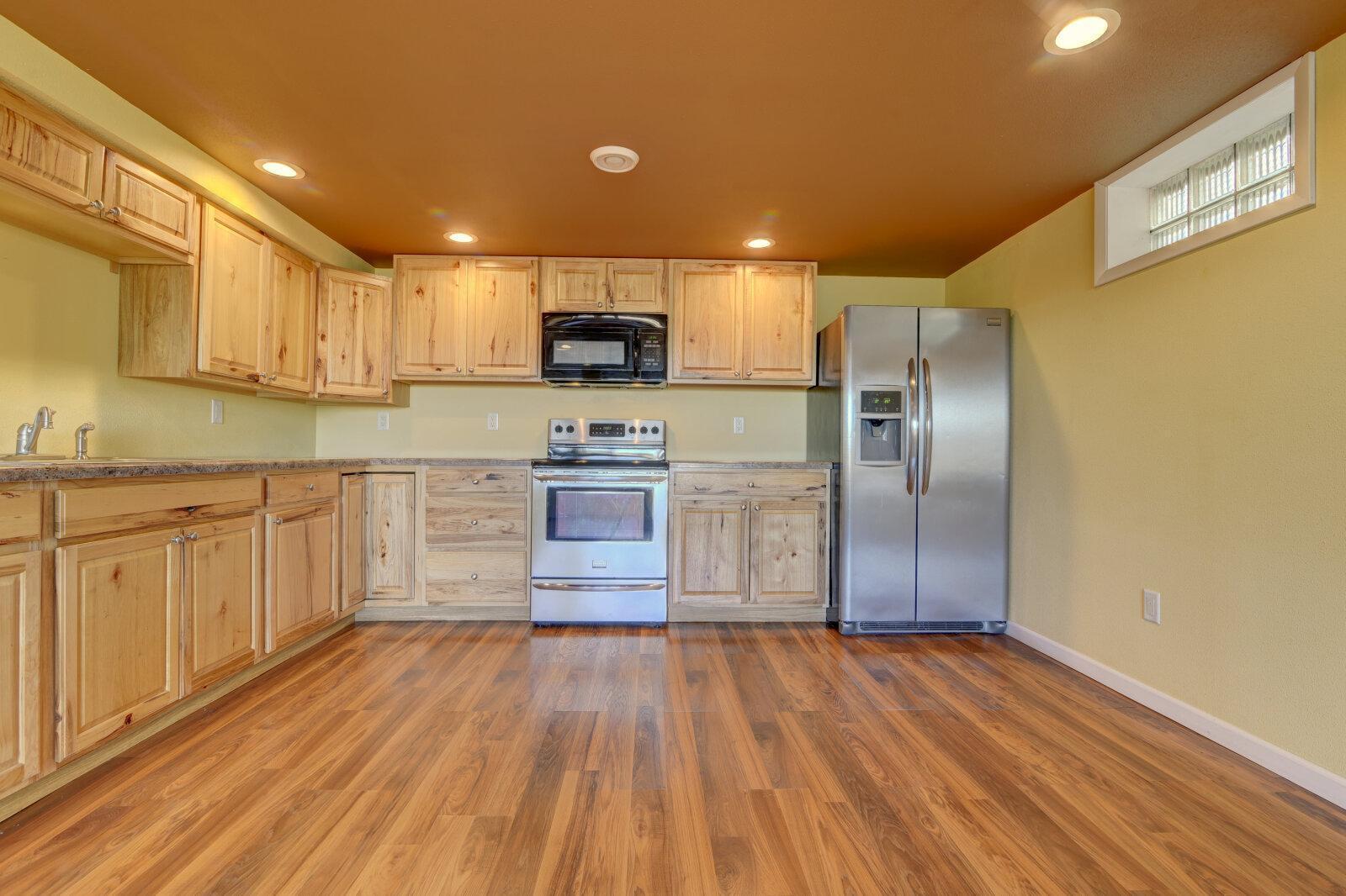 405 Northeast 7th Street Fulda, MN 56131 - Photo 22 of 44