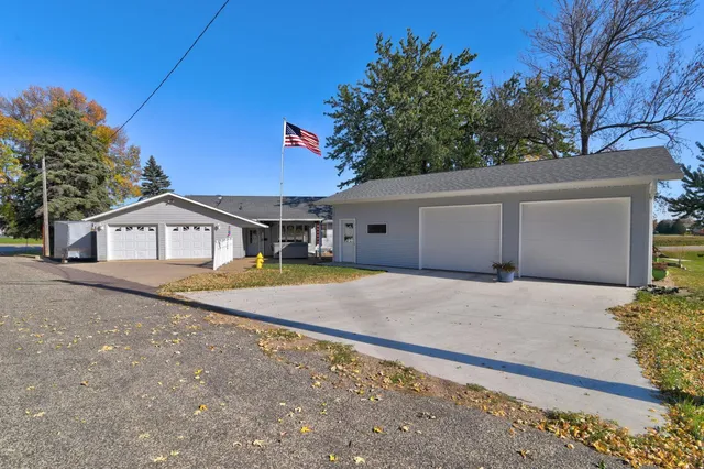 $339,000 | 405 Northeast 7th Street, Fulda, MN 56131