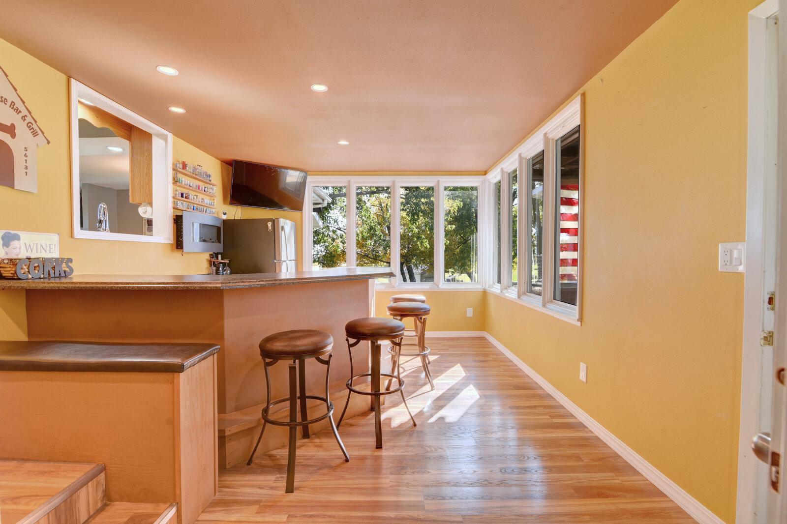 405 Northeast 7th Street Fulda, MN 56131 - Photo 9 of 44