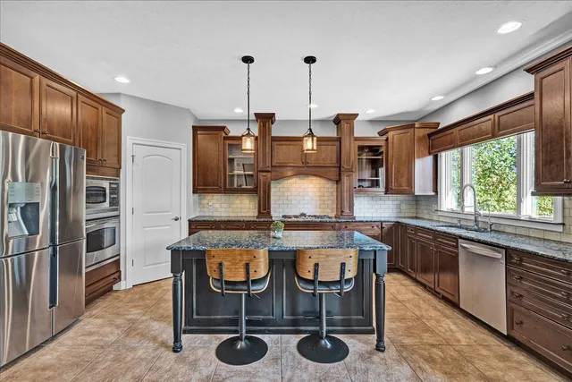 $655,000 | 2803 Luke Road, Bloomington, IL 61704