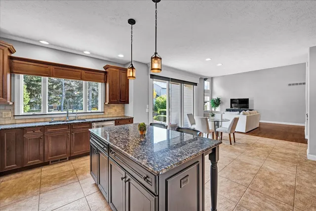 $655,000 | 2803 Luke Road, Bloomington, IL 61704