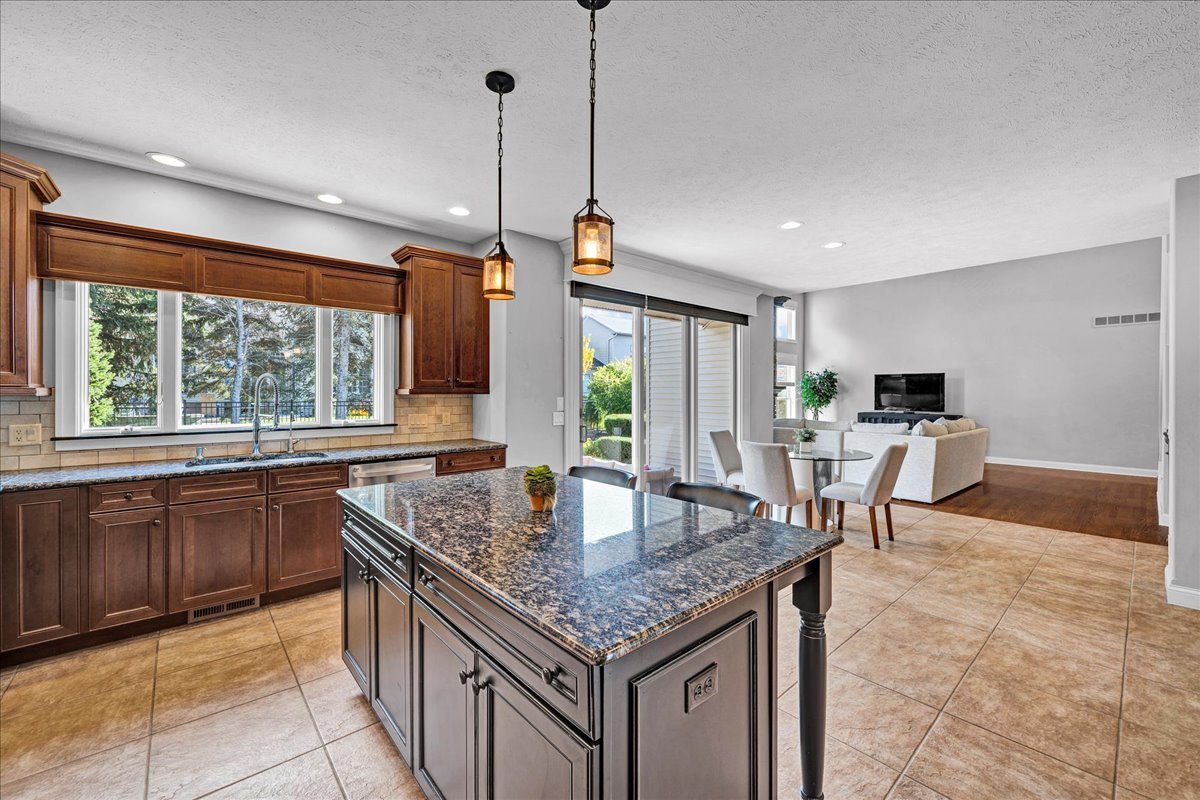 2803 Luke Road Bloomington, IL 61704 - Photo 24 of 72 Gallery Image 24