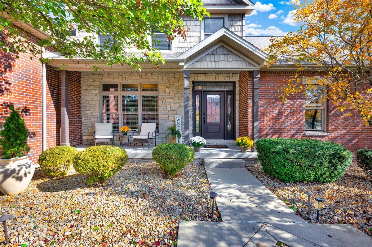 2803 Luke Road Bloomington, IL 61704 - Photo 4 of 72 Gallery Image 4