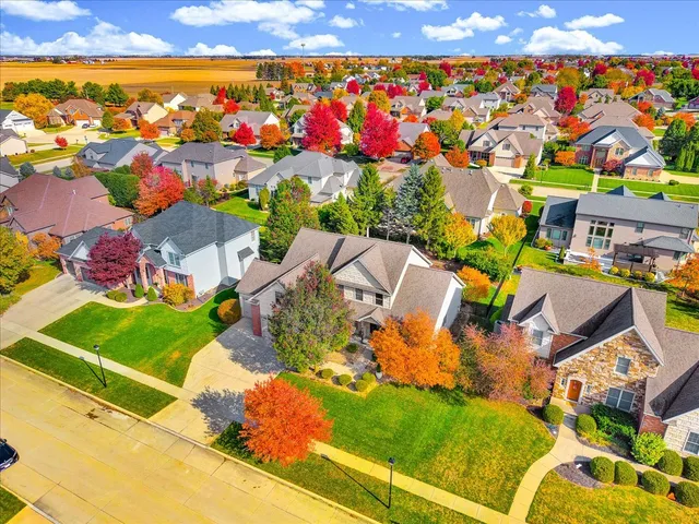 $655,000 | 2803 Luke Road, Bloomington, IL 61704