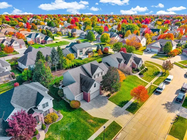 $655,000 | 2803 Luke Road, Bloomington, IL 61704