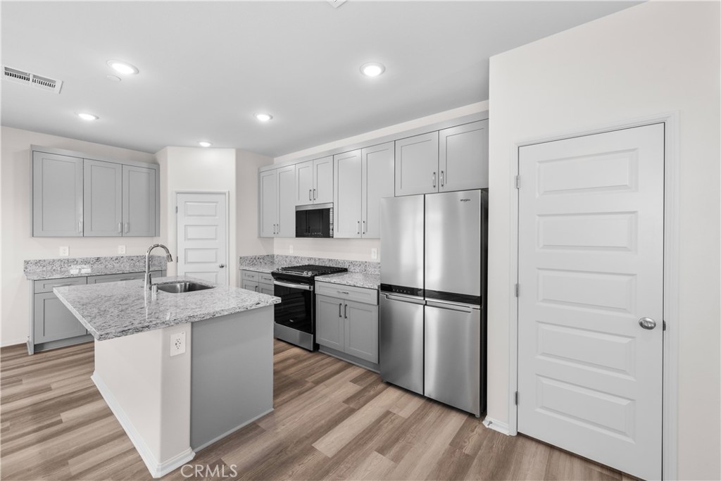 28577 Via Roble Temecula, CA 92591 - Photo 14 of 54