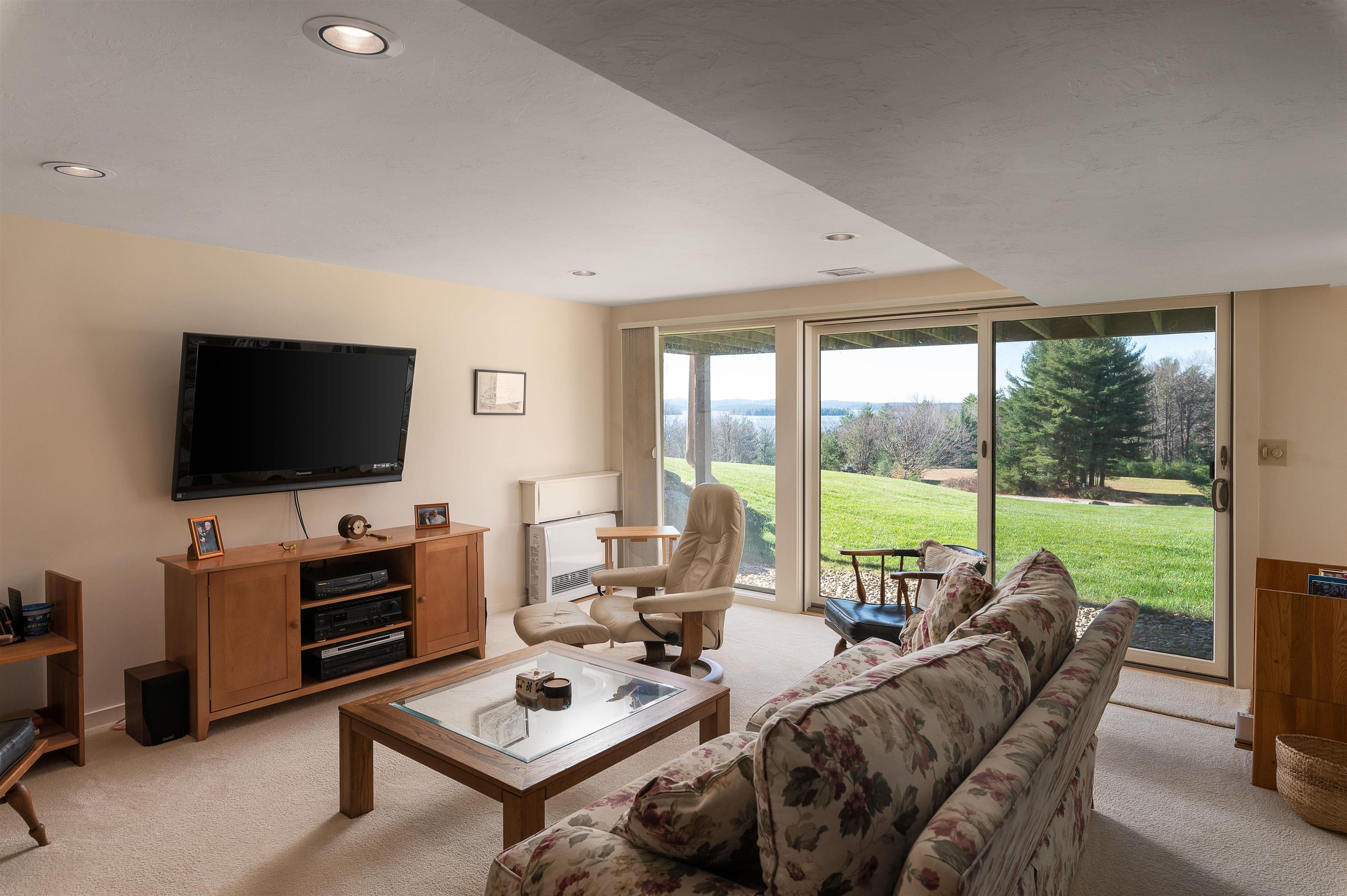 8 Topside Road, Unit 4 Moultonborough, NH 03254 - Photo 18 of 39