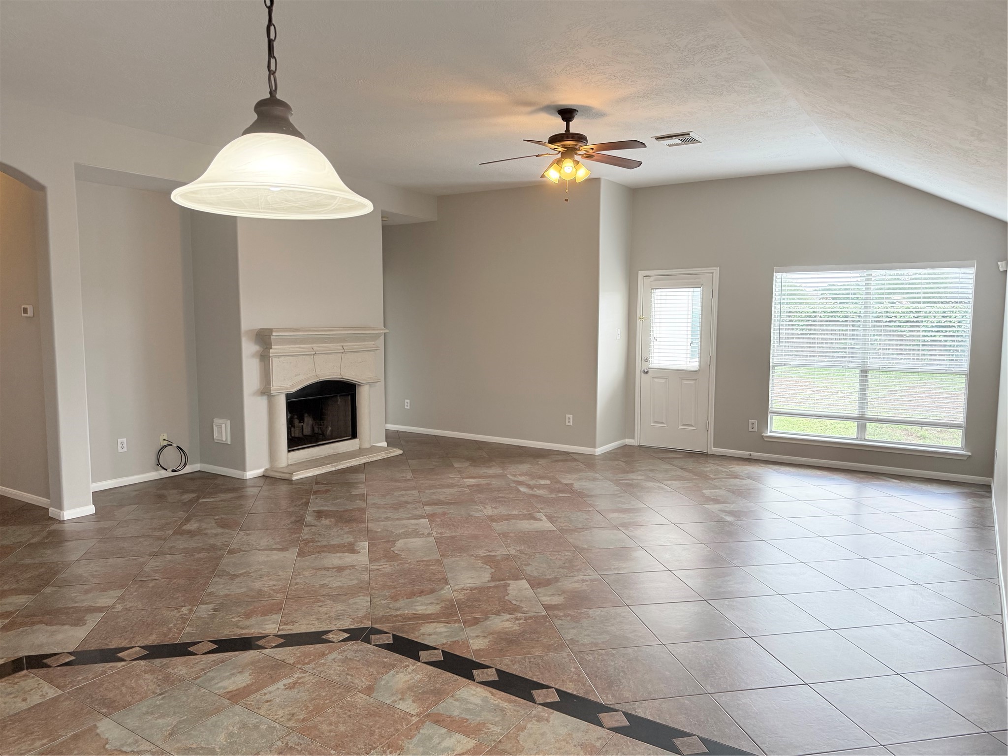 21514 Juniper Meadows Drive Spring, TX 77388 - Photo 14 of 35 21514 Juniper Meadow Living Room