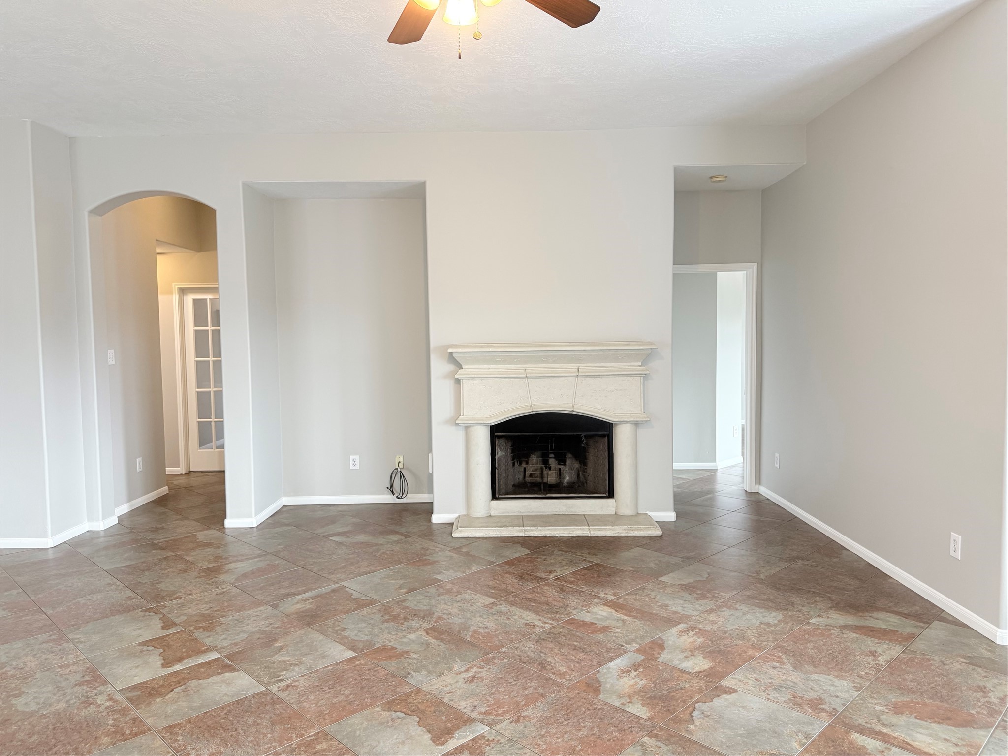 21514 Juniper Meadows Drive Spring, TX 77388 - Photo 15 of 35 21514 Juniper Meadow Living Room