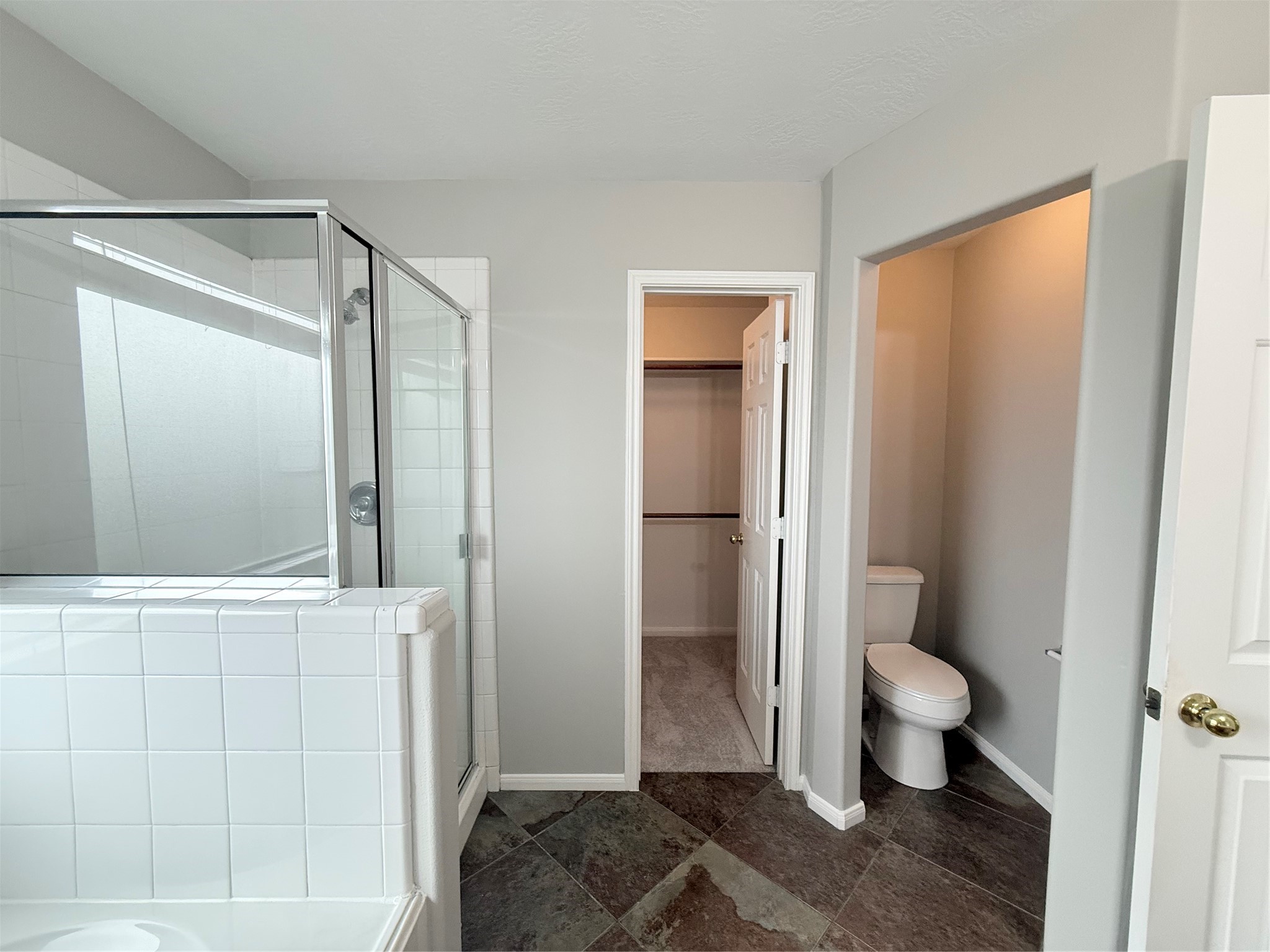 21514 Juniper Meadows Drive Spring, TX 77388 - Photo 21 of 35 21514 Juniper Meadow Primary Bedroom & ensuite bath