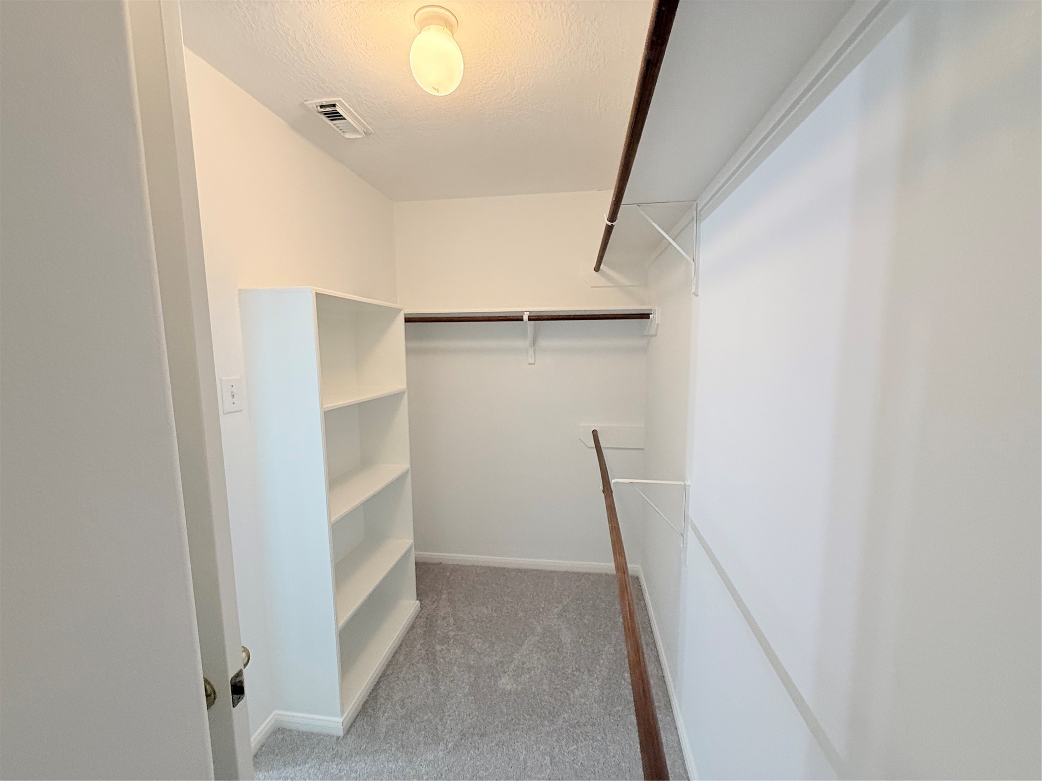 21514 Juniper Meadows Drive Spring, TX 77388 - Photo 22 of 35 21514 Juniper Meadow Primary Bedroom & ensuite bath