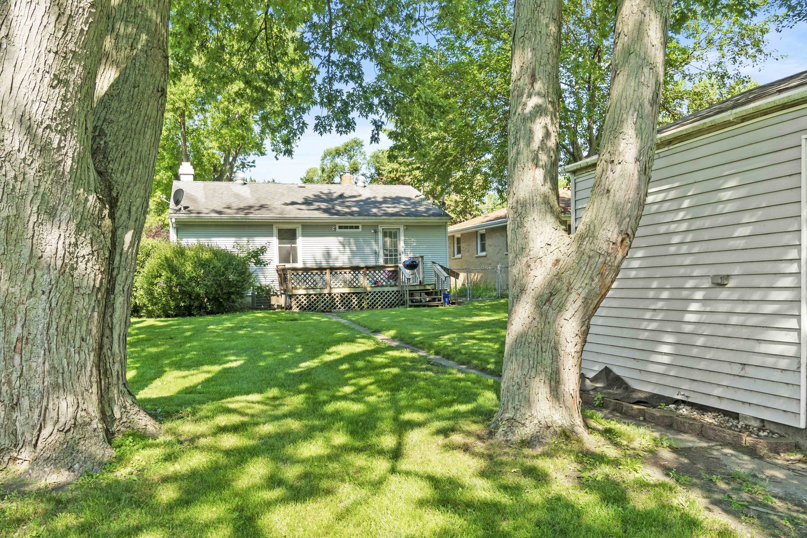 1548 South 5th Avenue Kankakee, IL 60901 - Photo 15 of 18 a view of outdoor space yard and deck