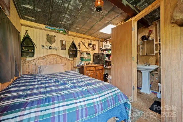 a big yard with lots of green space and deers