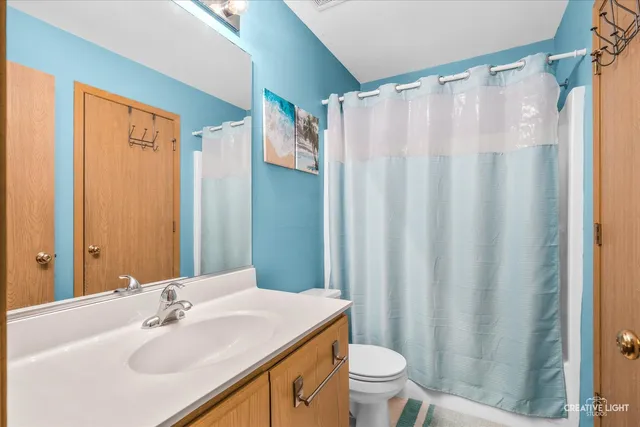 $250,000 | 1517 Azalea Circle, Romeoville, IL 60446