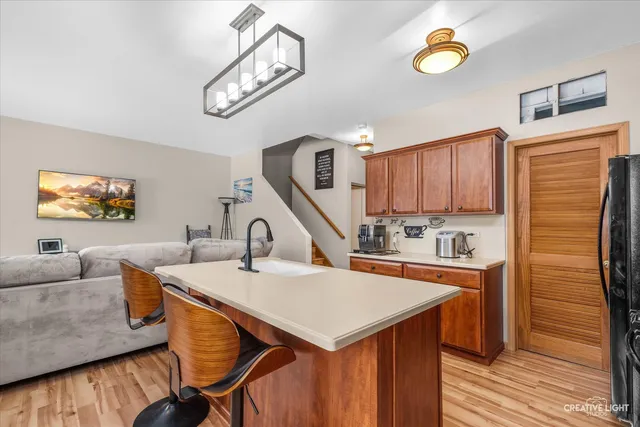 $250,000 | 1517 Azalea Circle, Romeoville, IL 60446