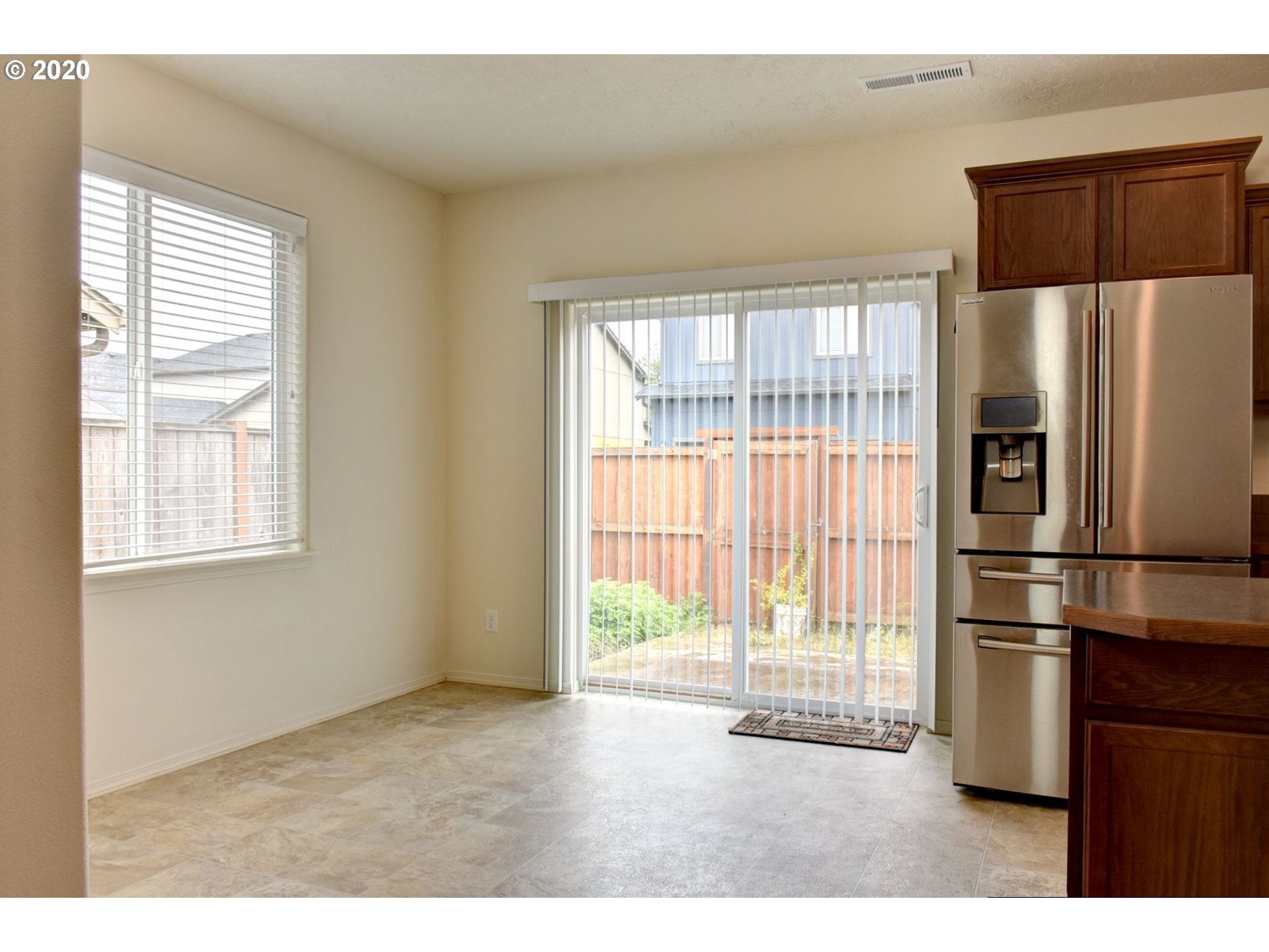 1853 Adelman Loop Eugene, OR 97402 - Photo 12 of 32 Gallery Image 12
