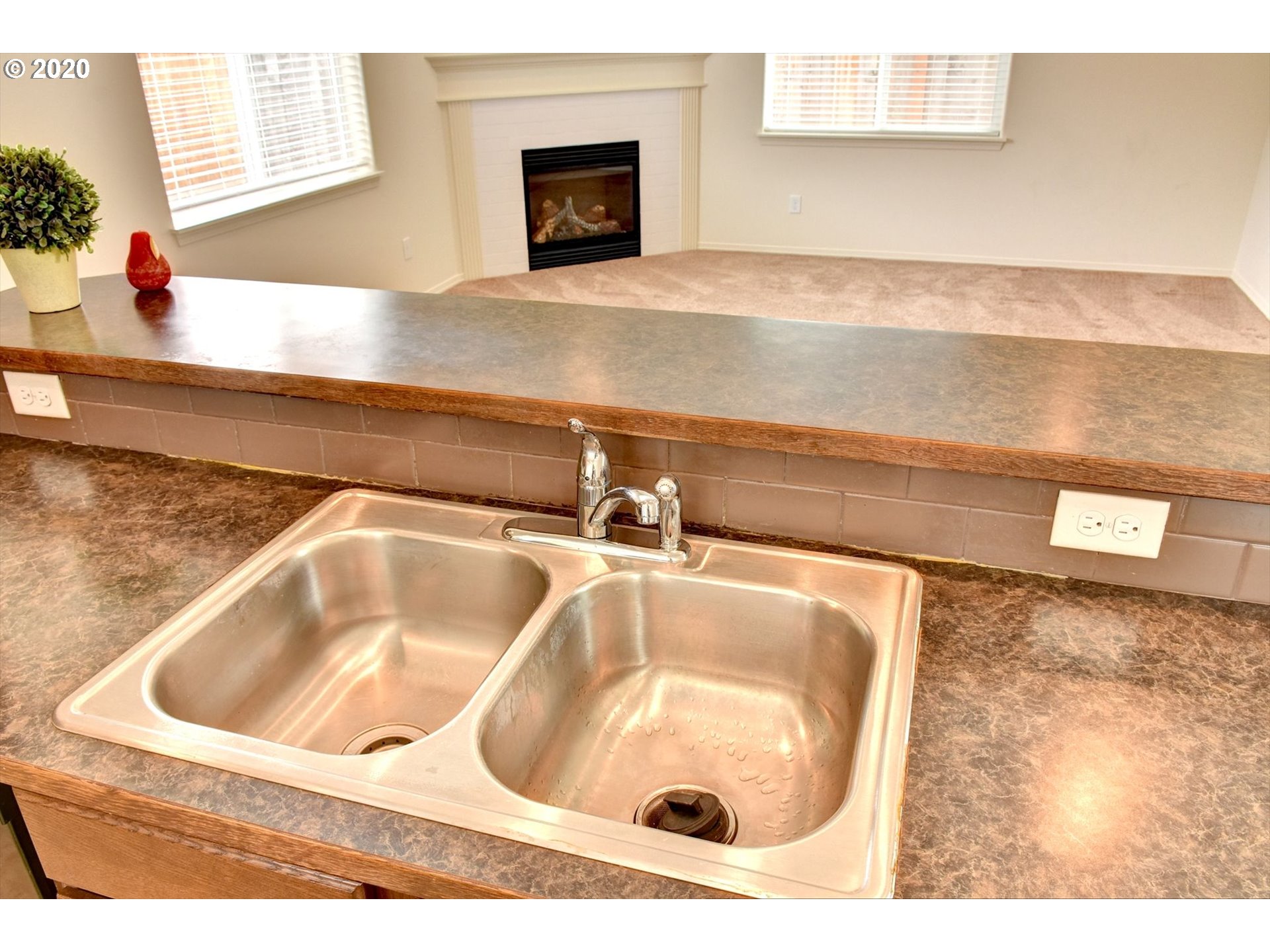 1853 Adelman Loop Eugene, OR 97402 - Photo 14 of 32 Gallery Image 14