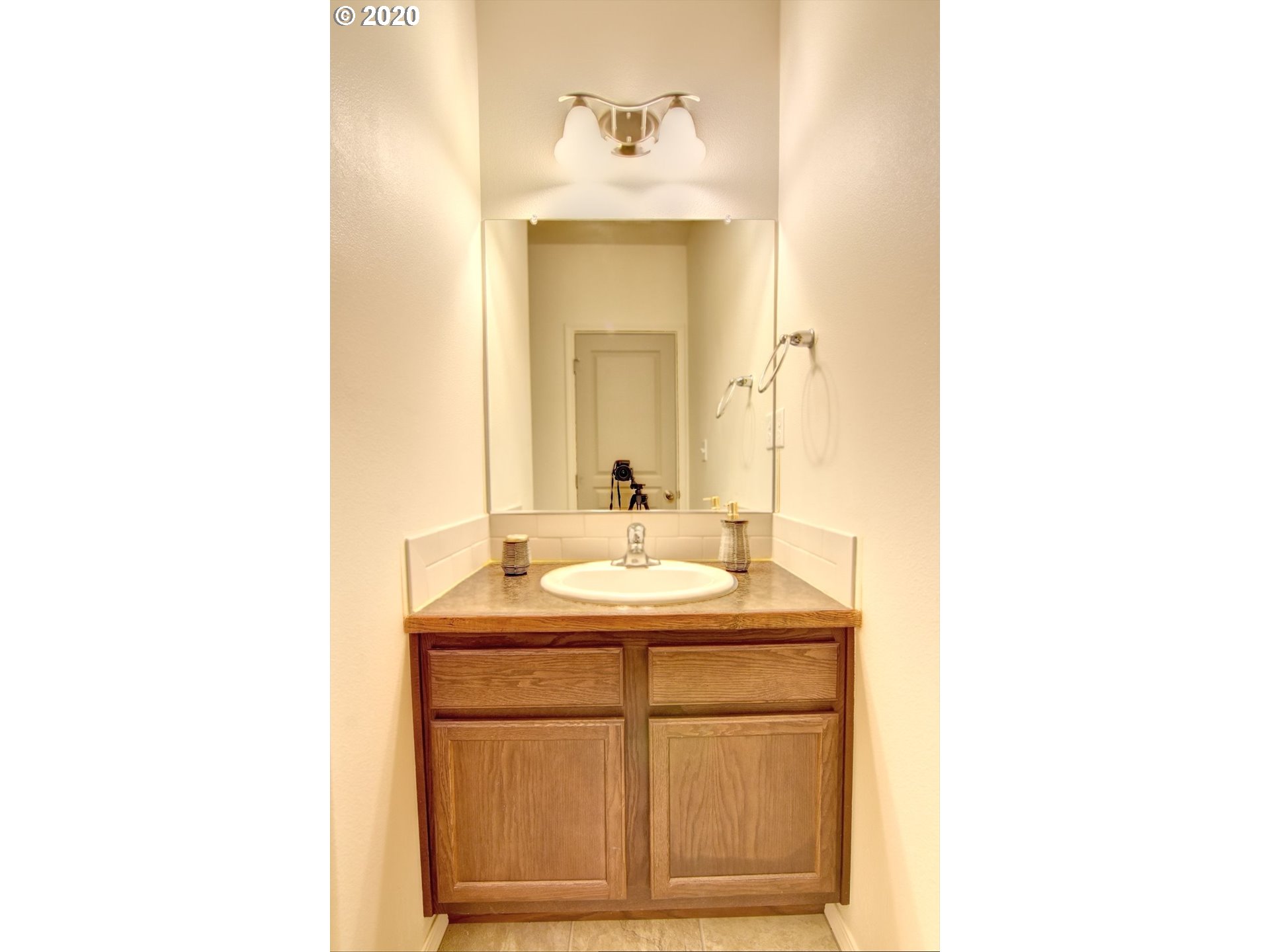 1853 Adelman Loop Eugene, OR 97402 - Photo 16 of 32 Gallery Image 16