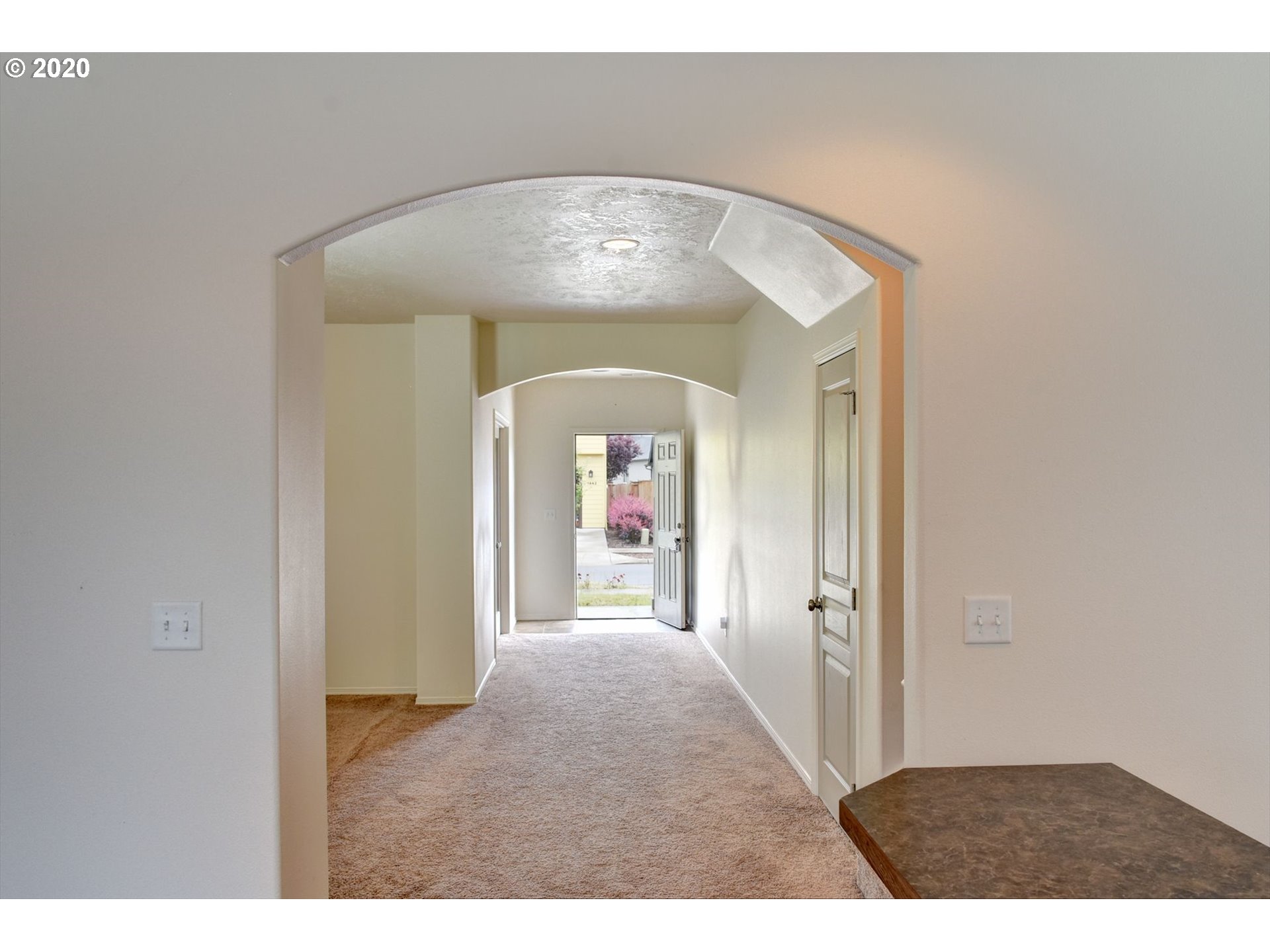 1853 Adelman Loop Eugene, OR 97402 - Photo 17 of 32 Gallery Image 17