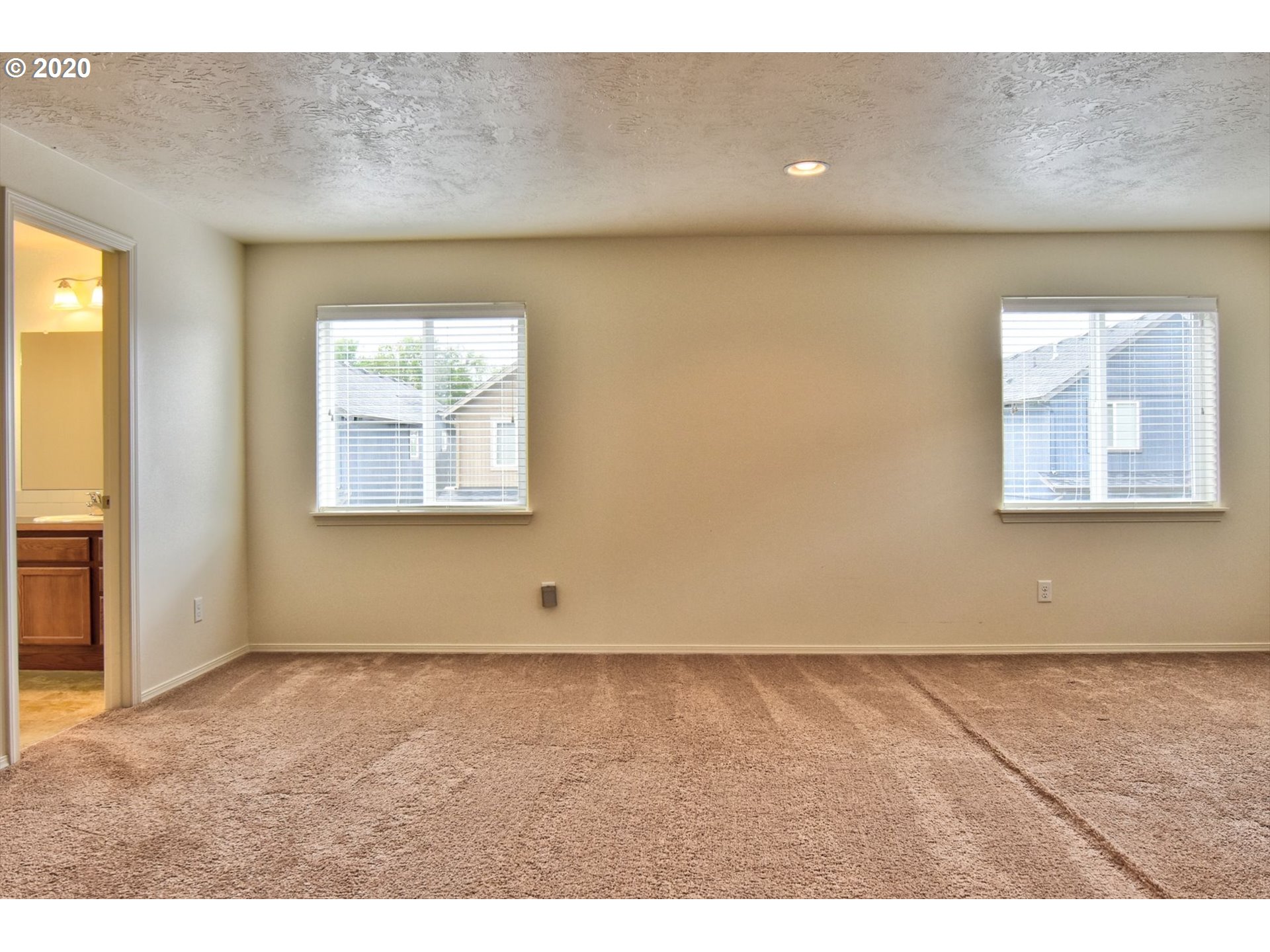 1853 Adelman Loop Eugene, OR 97402 - Photo 21 of 32 Gallery Image 21