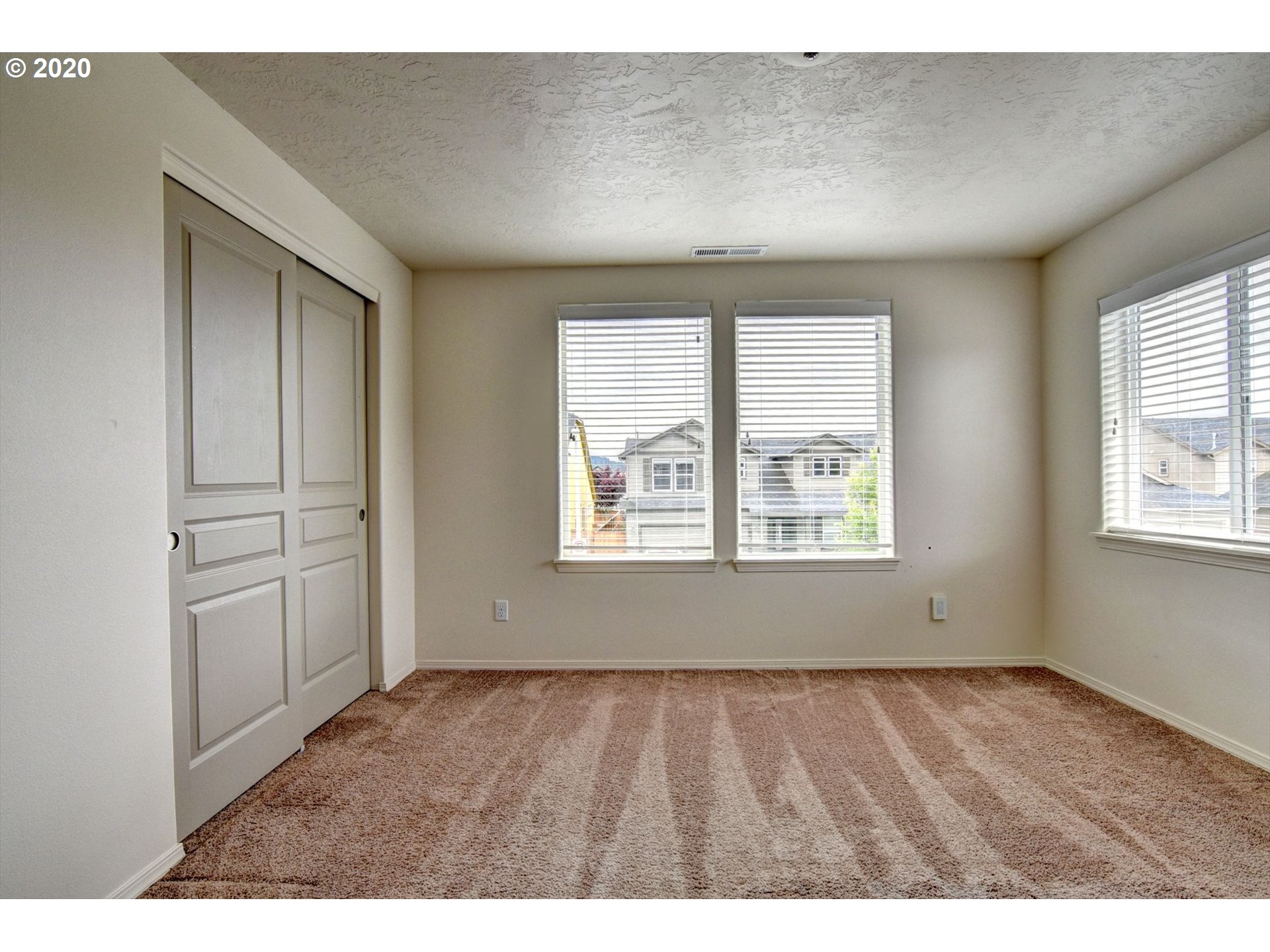 1853 Adelman Loop Eugene, OR 97402 - Photo 26 of 32 Gallery Image 26