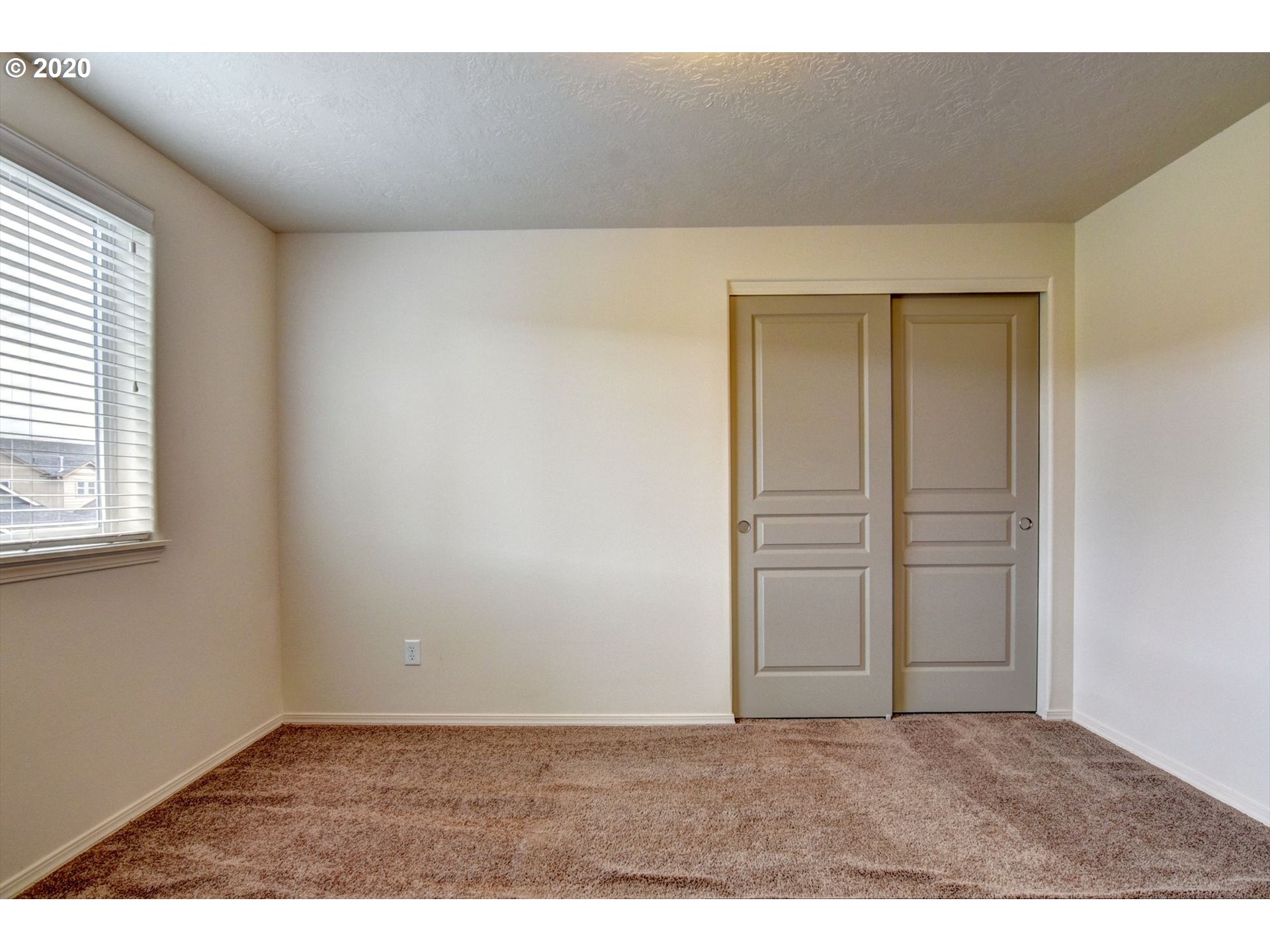 1853 Adelman Loop Eugene, OR 97402 - Photo 27 of 32 Gallery Image 27