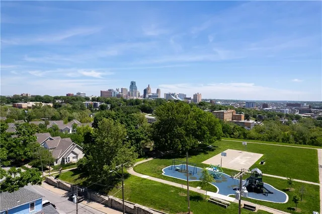 $118,000 | 1204 West 20th Terrace, Kansas City, MO 64108