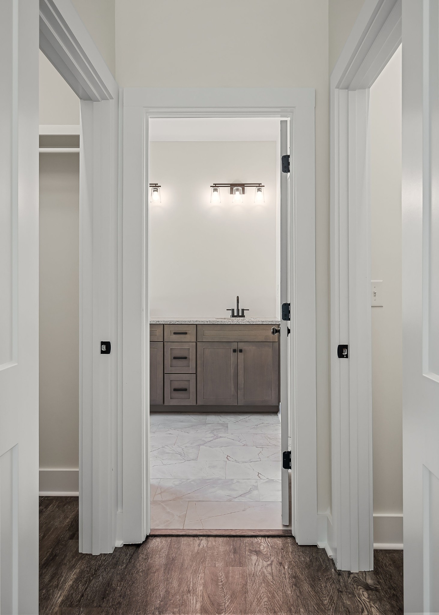 146 Simons Boulevard Morrison, TN 37357 - Photo 16 of 28 a bathroom with a tub shower and sink