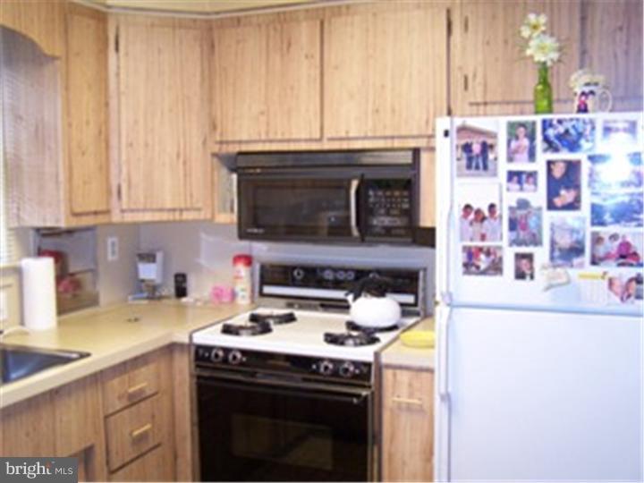 1728 Tyson Road Havertown, PA 19083 - Photo 10 of 25 Kitchen