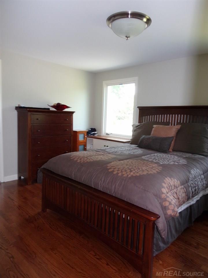 1070 North Renaud Road Grosse Pointe Woods, MI 48236 - Photo 46 of 50