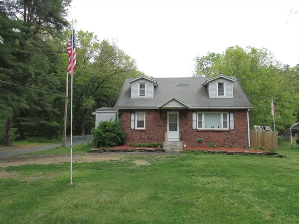 $449,900 | 10 Bartlett Street, South Hadley, MA 01075