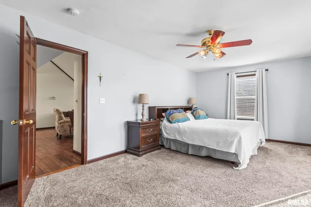 $500,000 | 7713 West Outer Road, Sherman, IL 62684