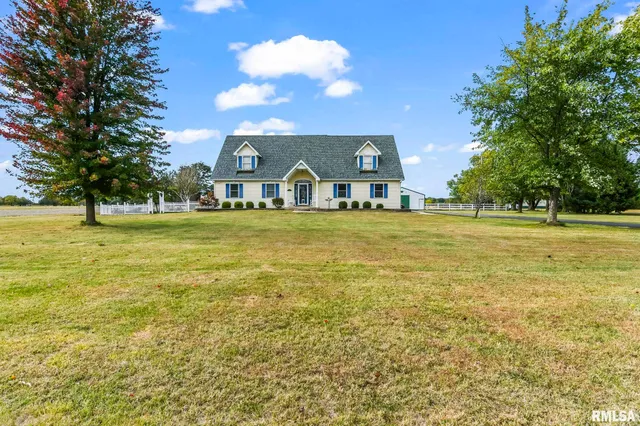 $500,000 | 7713 West Outer Road, Sherman, IL 62684