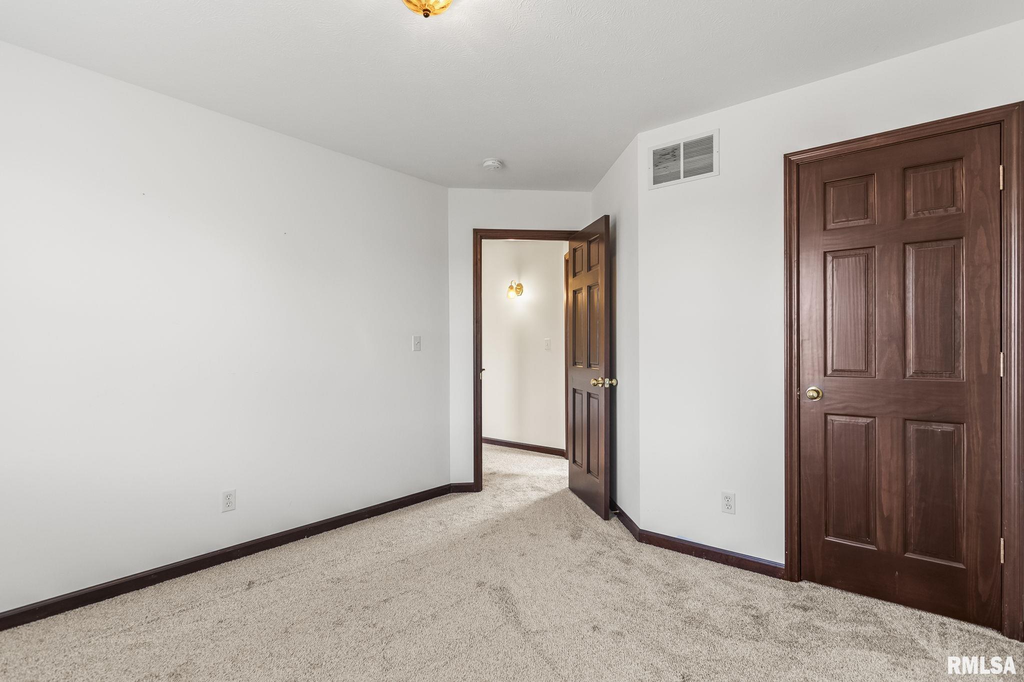 7713 West Outer Road Sherman, IL 62684 - Photo 31 of 48