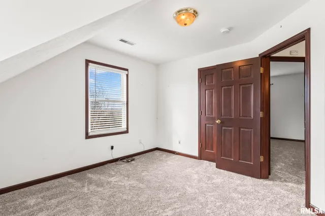 $500,000 | 7713 West Outer Road, Sherman, IL 62684