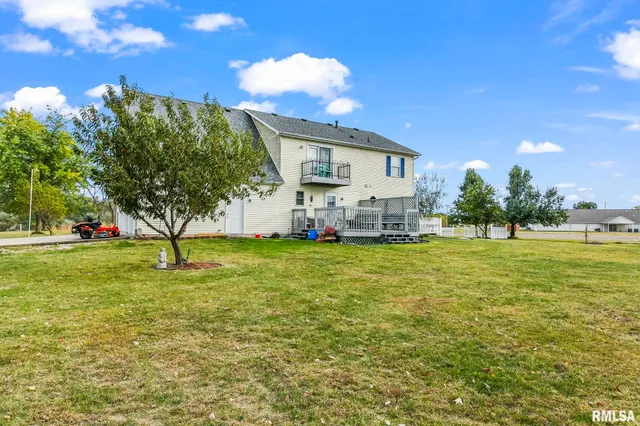 $500,000 | 7713 West Outer Road, Sherman, IL 62684