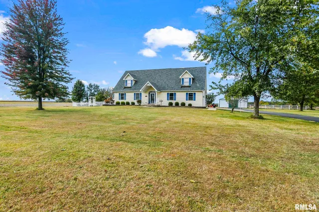 $500,000 | 7713 West Outer Road, Sherman, IL 62684