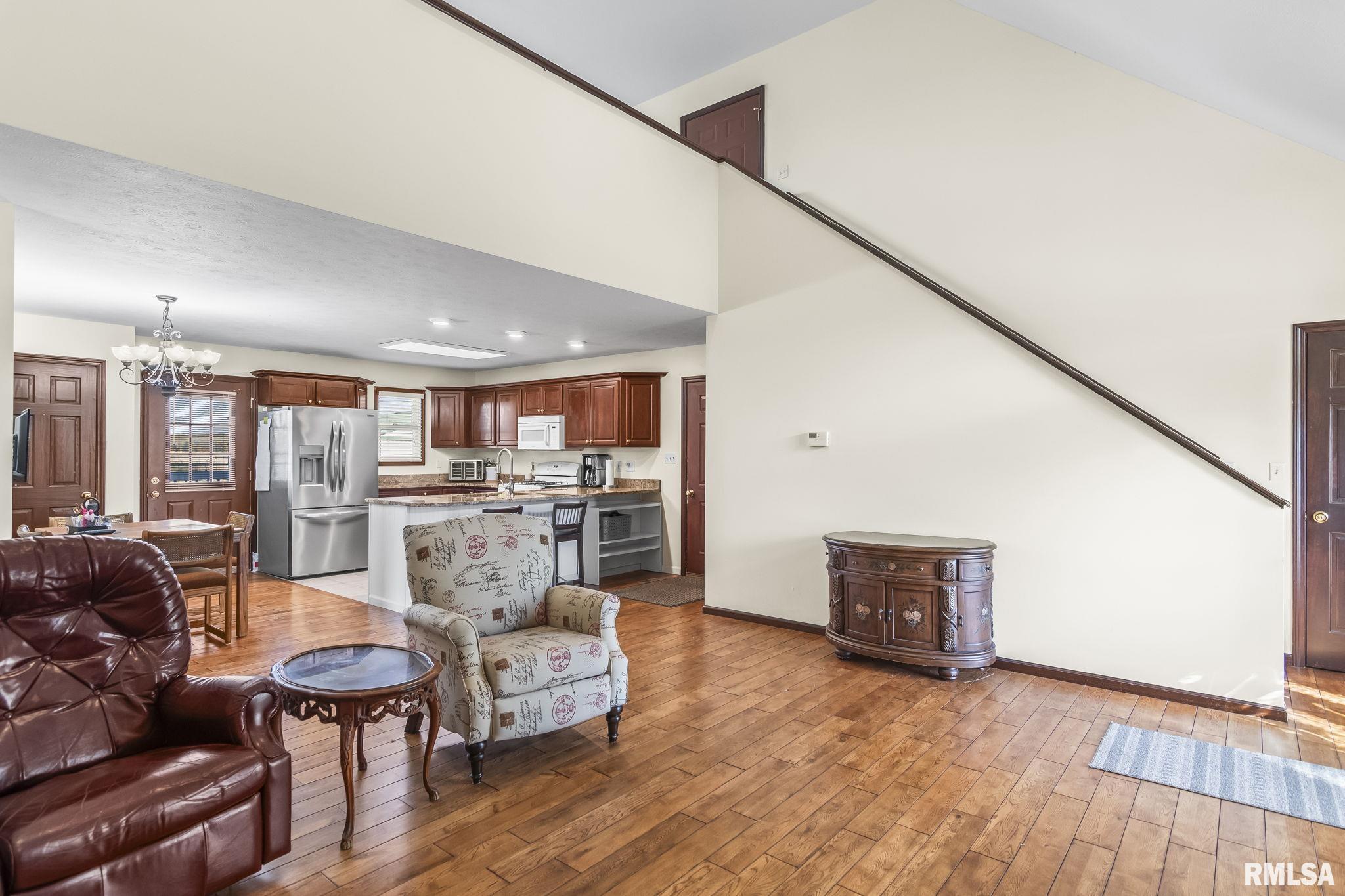 7713 West Outer Road Sherman, IL 62684 - Photo 10 of 48