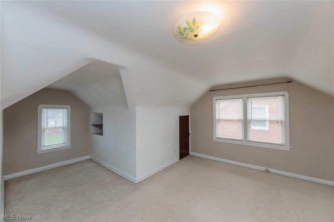 1551 Winchester Road Cleveland, OH 44124 - Photo 27 of 48