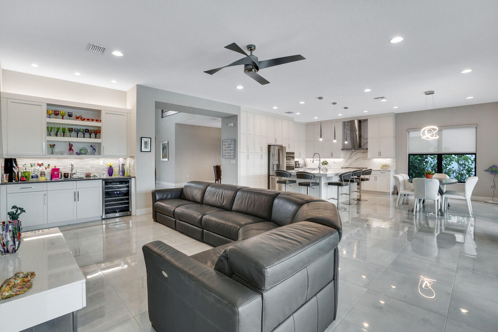 8830 New River Falls Road Boca Raton, FL 33496 - Photo 19 of 95 WET BAR IN GREAT ROOM