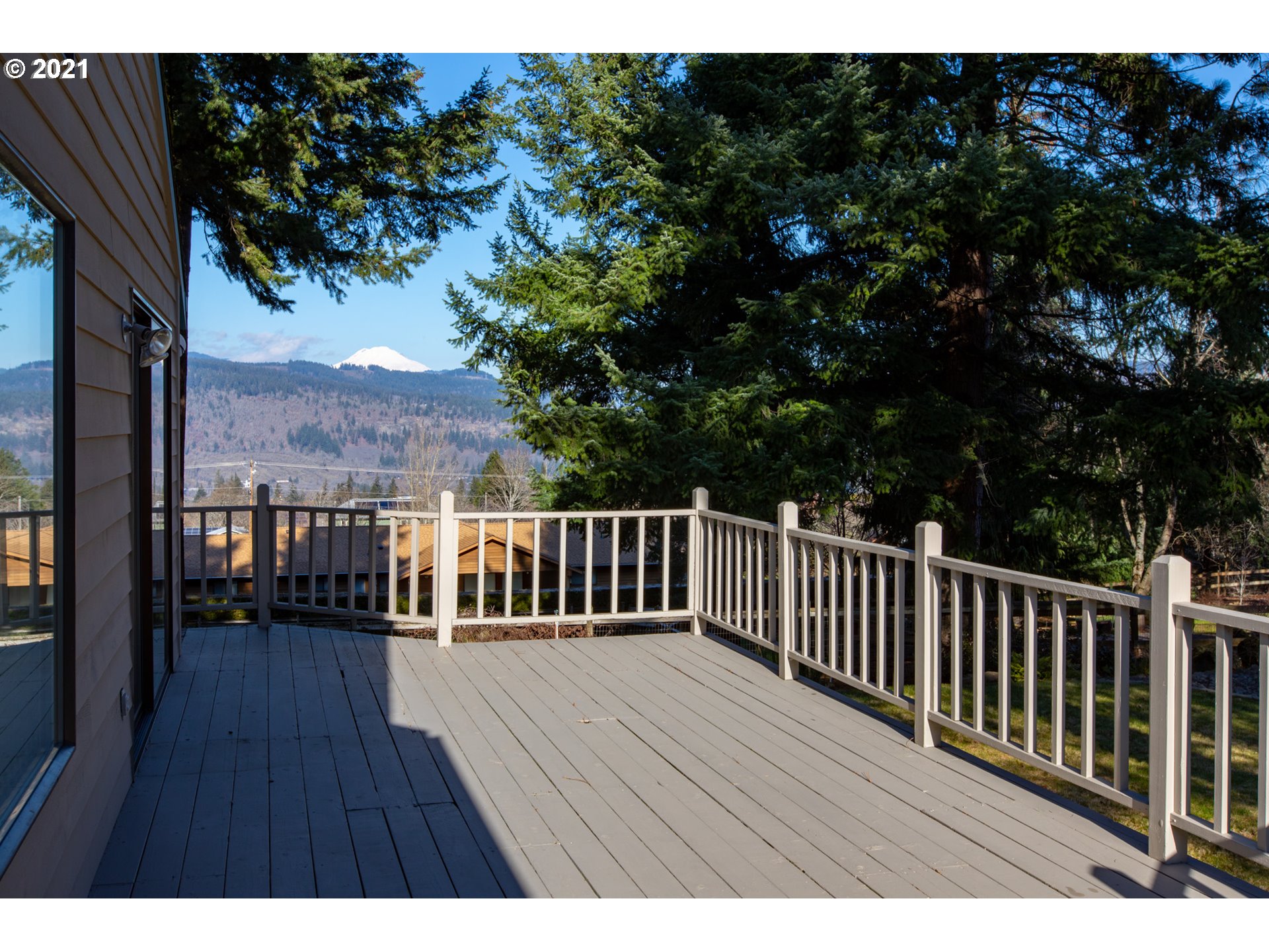 605 Frankton Road Hood River, OR 97031 - Photo 17 of 32 Gallery Image 17