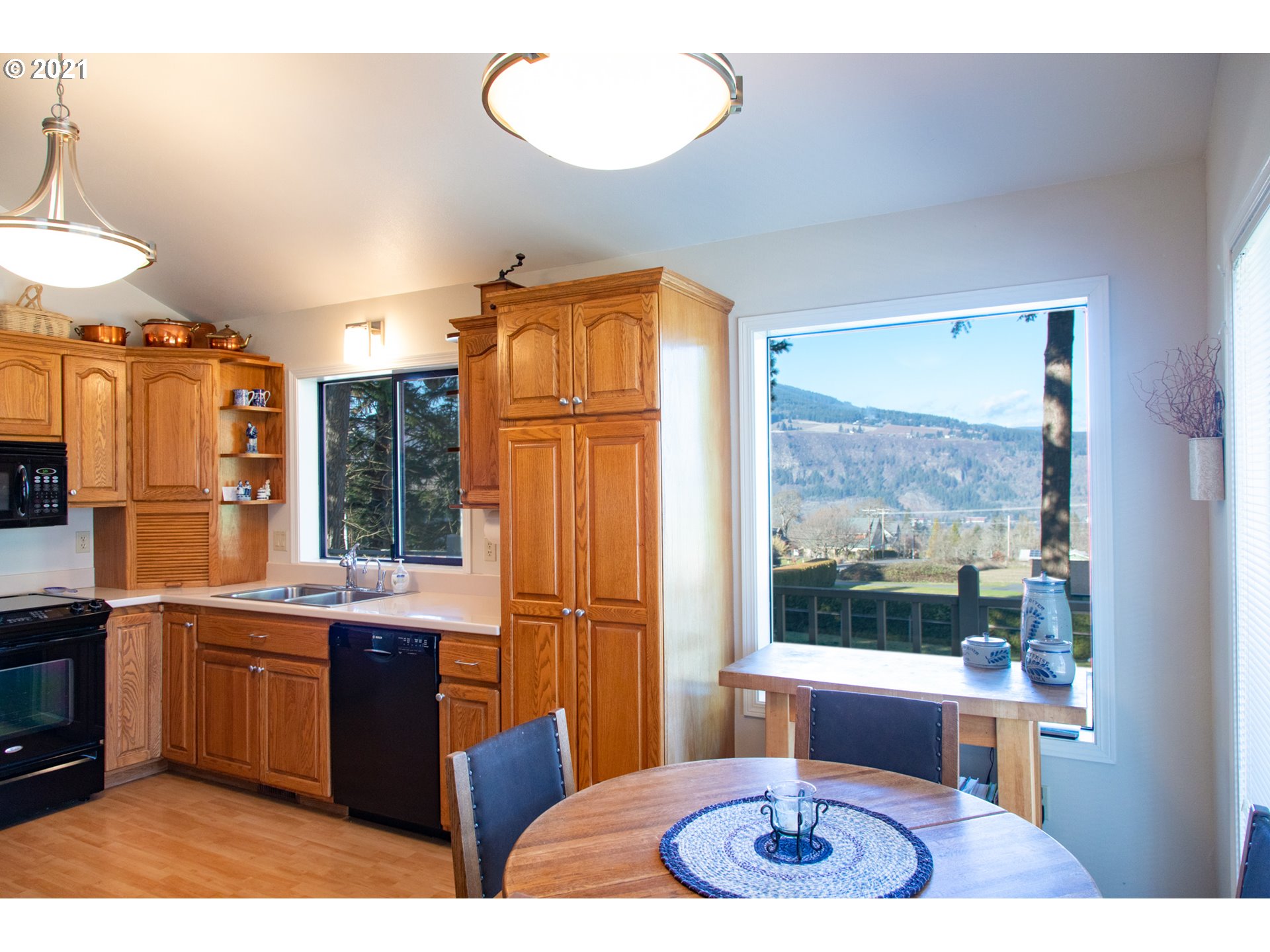 605 Frankton Road Hood River, OR 97031 - Photo 25 of 32 Gallery Image 25