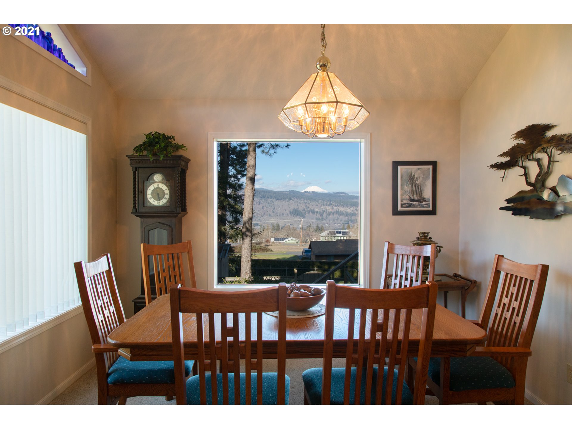 605 Frankton Road Hood River, OR 97031 - Photo 7 of 32 Gallery Image 7