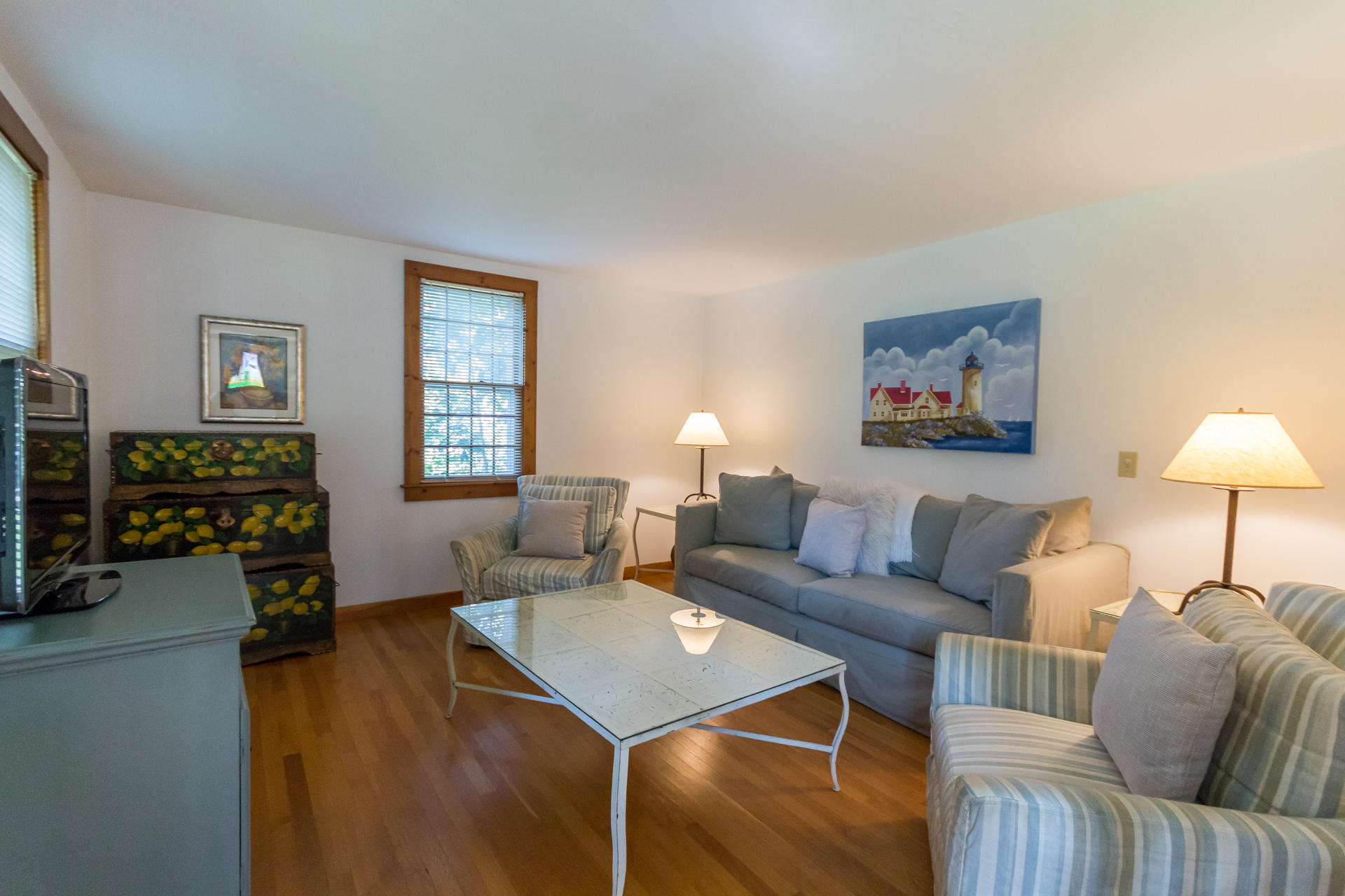 7 Vickers Street Edgartown, MA 02539 - Photo 4 of 15 7 Vickers Street (1 of 13)